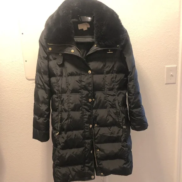 Black Michael Kors Puffer Coat with Faux Fur Collar - Picture 1 of 4